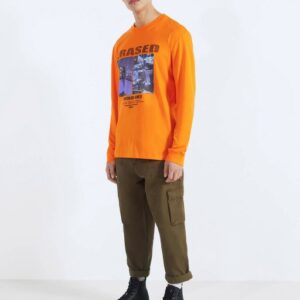 Calça cargo com corrente